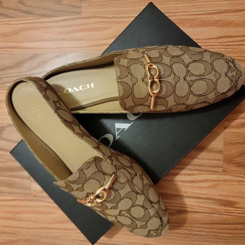 COACH Sienna Slide Brand New in Box